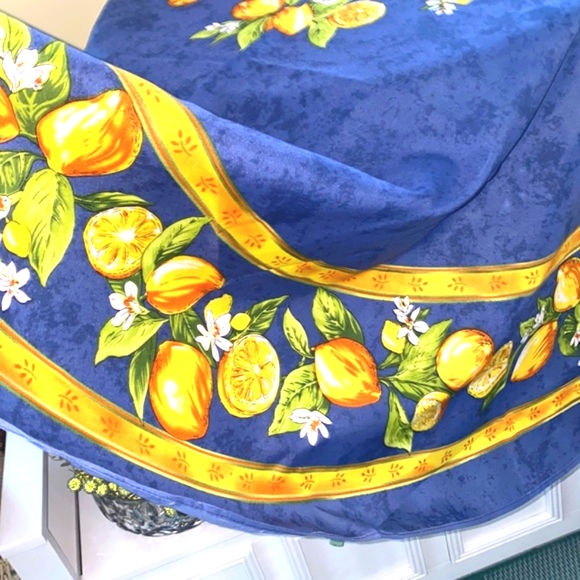 Italian made table Linen for round table - Picture 5 of 8